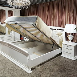 Кровать двойная (1800x2000) с кованным элементом и гнутыми спинками